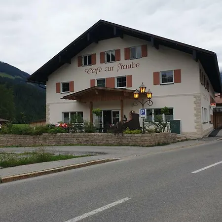 Cafe Zur Traube Bach (Tyrol)