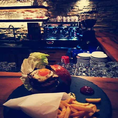 Cafe Zur Traube Inn *